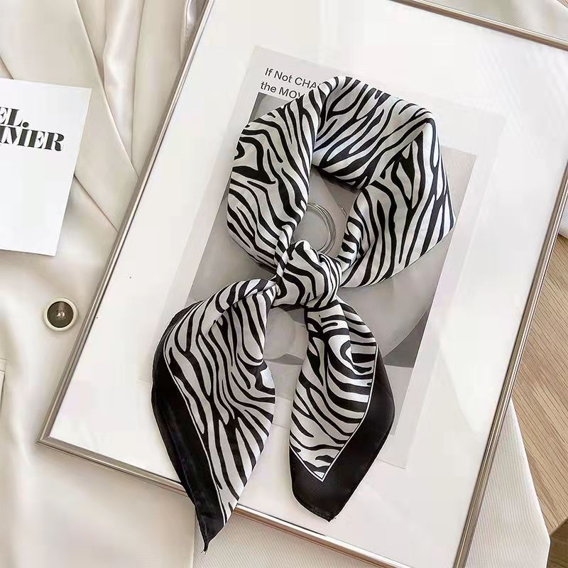 Neue Mode Zebra Gedruckt Quadr – Silk Neck Scarf Bewertung und Preis